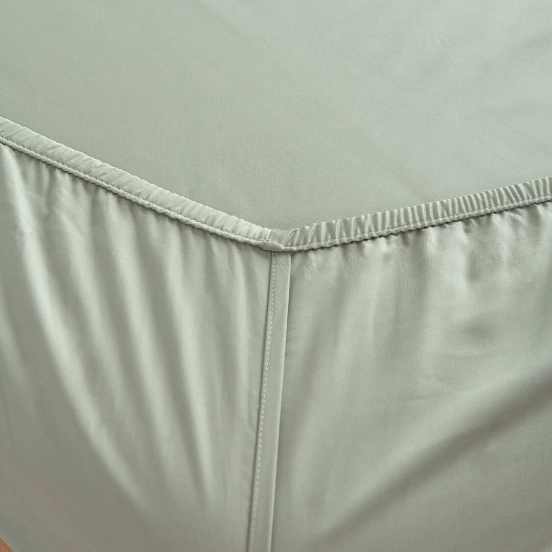 Detailfoto bamboe hoeslaken Sage Green (licht groen)